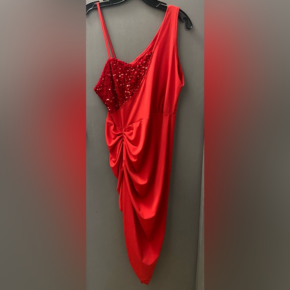Asymmetrical sequin ruched dress, elegant sleeveless bodycon dress.